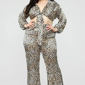 Two piece leopard set